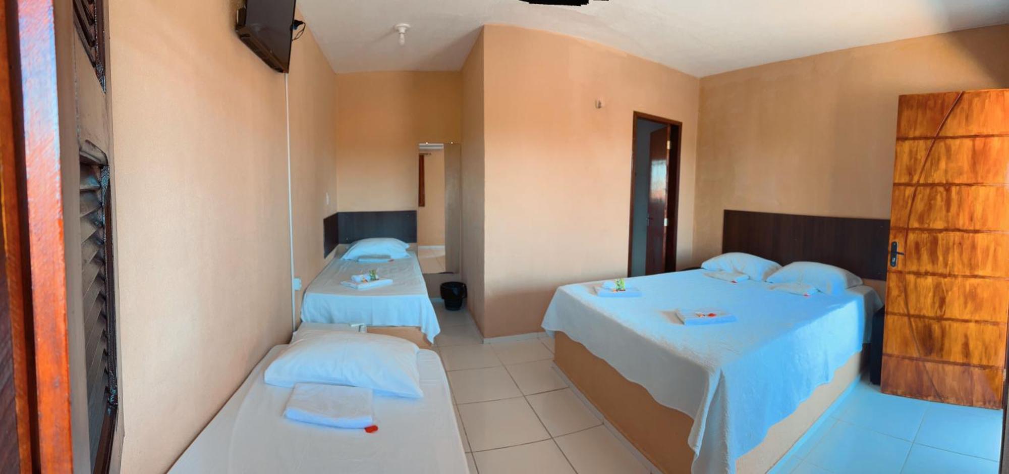 Hotel Pinto Martins Camocim Esterno foto
